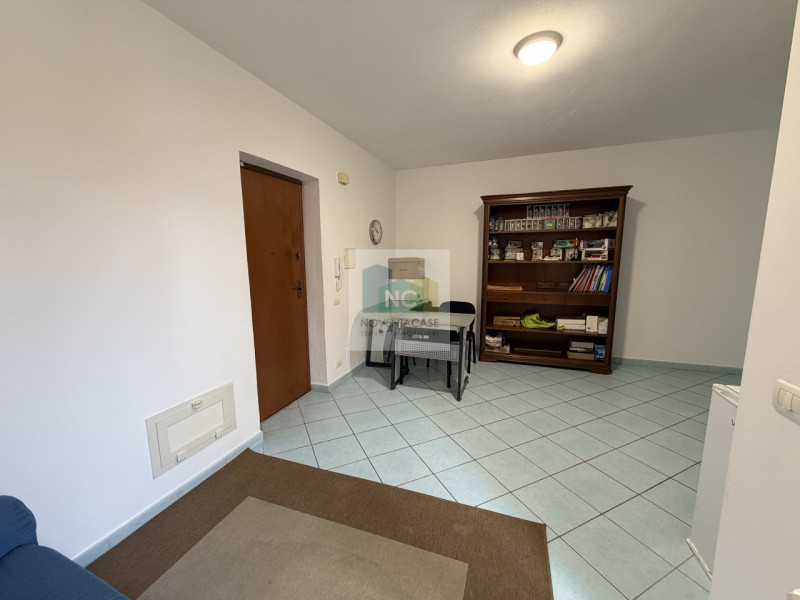 Situato nel centro pulsante di Casamicciola Terme, a pochi passi dalla storica Piazza Bagni e nel...