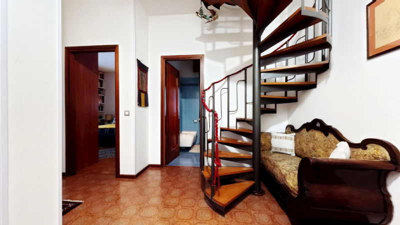 UBICAZIONE E CONTESTO

In uno dei quartieri più eleganti e signorili di Vicenza, come Sant’Andrea...