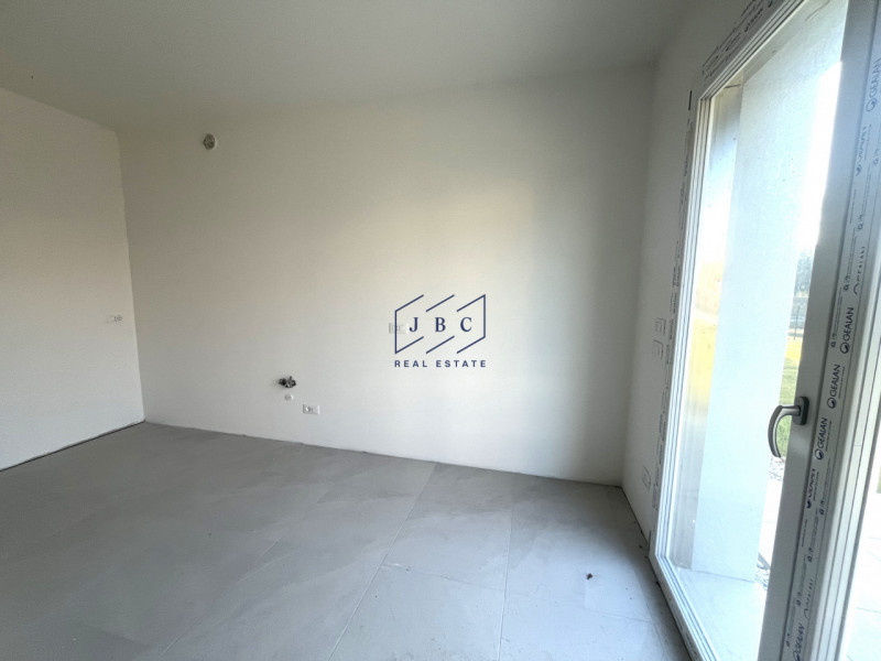 CESSALTO - (TV)
In una posizione strategica, a meno di un chilometro dal casello autostradale e n...