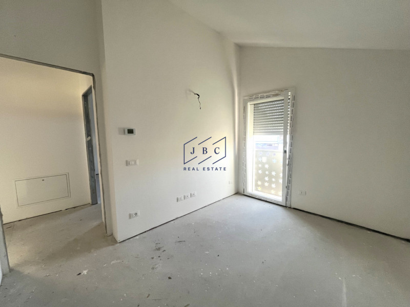 CESSALTO - (TV)
In una posizione strategica, a meno di un chilometro dal casello autostradale e n...