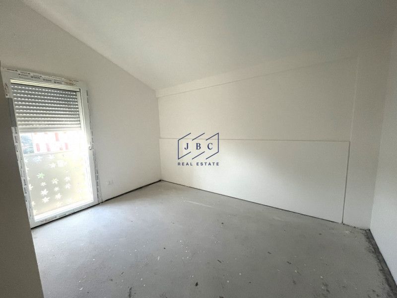 CESSALTO - (TV)
In una posizione strategica, a meno di un chilometro dal casello autostradale e n...