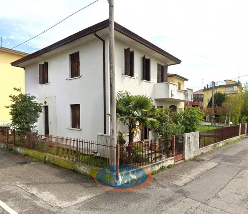 Padova Zona Porta Trento (PD): In tranquillo contesto residenziale, frequentato unicamente dagli ...