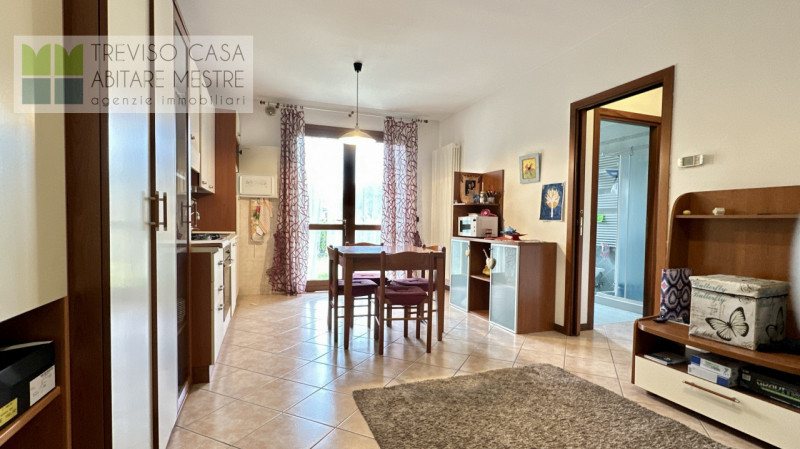 In zona elegante, tranquilla e molto ben servita, PROPONIAMO IN VENDITA Mini-Appartamento costrui...