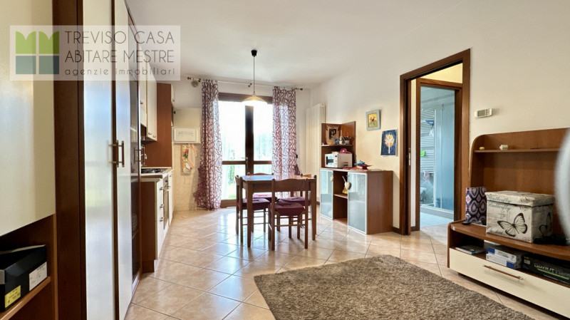 In zona elegante, tranquilla e molto ben servita, PROPONIAMO IN VENDITA Mini-Appartamento costrui...