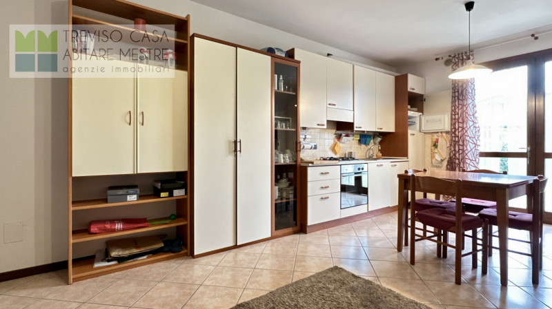 In zona elegante, tranquilla e molto ben servita, PROPONIAMO IN VENDITA Mini-Appartamento costrui...