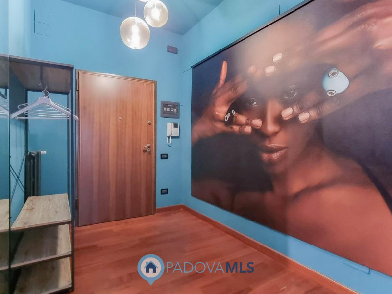 Immobile in esclusiva al Gruppo Padova MLS
Nel pieno centro storico di Padova, al terzo piano ser...