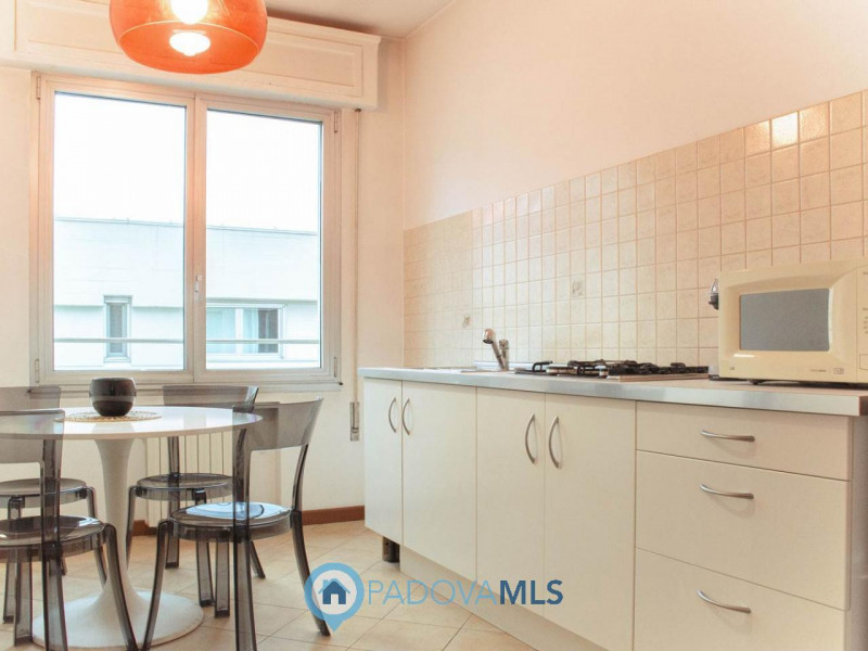 Immobile in esclusiva al Gruppo Padova MLS
Nel pieno centro storico di Padova, al terzo piano ser...