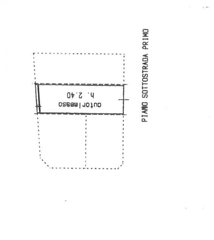 Luminoso attico limitrofo al centro, per chi ama distinguersi e godere di un grande terrazzo con ...