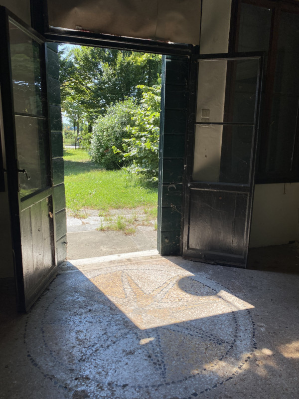 Splendida Villa Veneta dei primi 1700 con ampio parco nei pressi di Mira (VE). Composta da un cor...