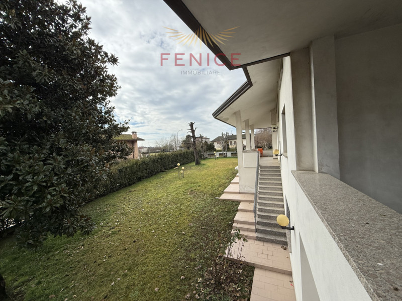 Nel cuore della campagna trevigiana, a Falzè di Piave, tranquilla frazione del Comune di Sernagli...