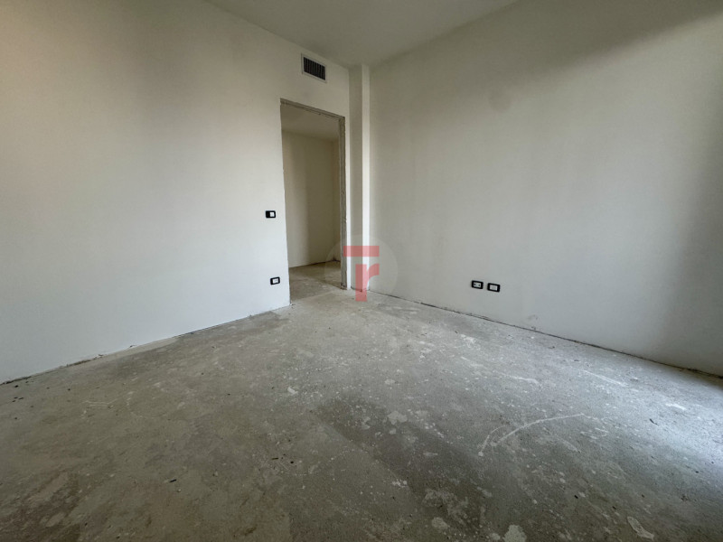 SELVAZZANO DENTRO - Su zona verdeggiante e a due passi da tutti i servizi ed alle tangenziali

Di...