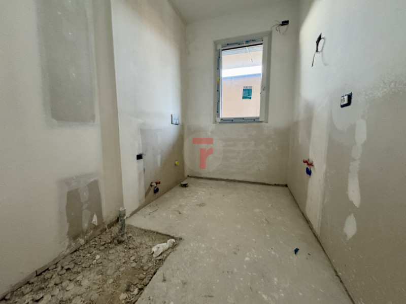 SELVAZZANO DENTRO - Su zona verdeggiante e a due passi da tutti i servizi ed alle tangenziali

Di...