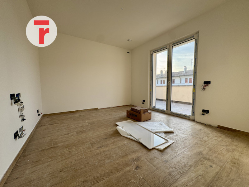 SELVAZZANO DENTRO - Su zona verdeggiante e a due passi da tutti i servizi ed alle tangenziali

Di...