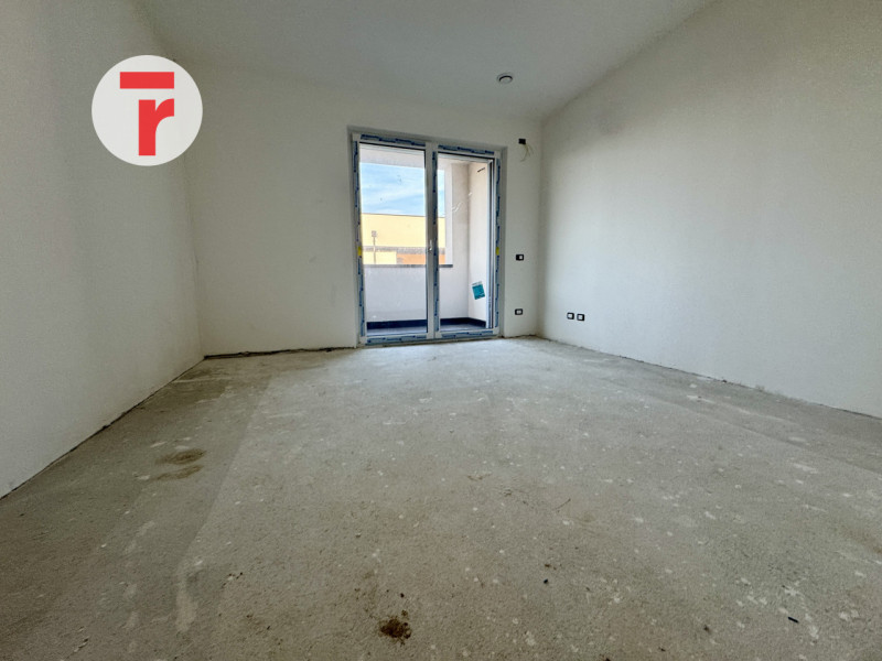 SELVAZZANO DENTRO - Su zona verdeggiante e a due passi da tutti i servizi ed alle tangenziali

Di...