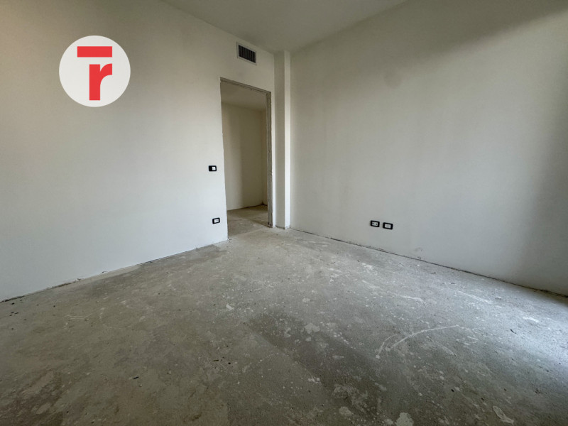 SELVAZZANO DENTRO - Su zona verdeggiante e a due passi da tutti i servizi ed alle tangenziali

Di...