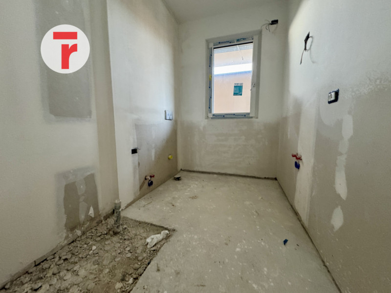 SELVAZZANO DENTRO - Su zona verdeggiante e a due passi da tutti i servizi ed alle tangenziali

Di...