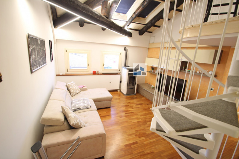 SAN DONO - Posizionato in centro paese, proponiamo elegante appartamento al secondo piano, dispon...