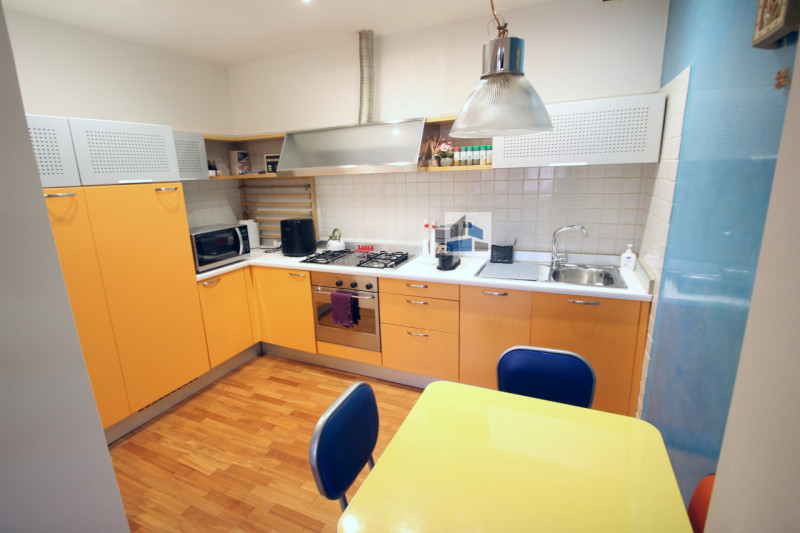 SAN DONO - Posizionato in centro paese, proponiamo elegante appartamento al secondo piano, dispon...