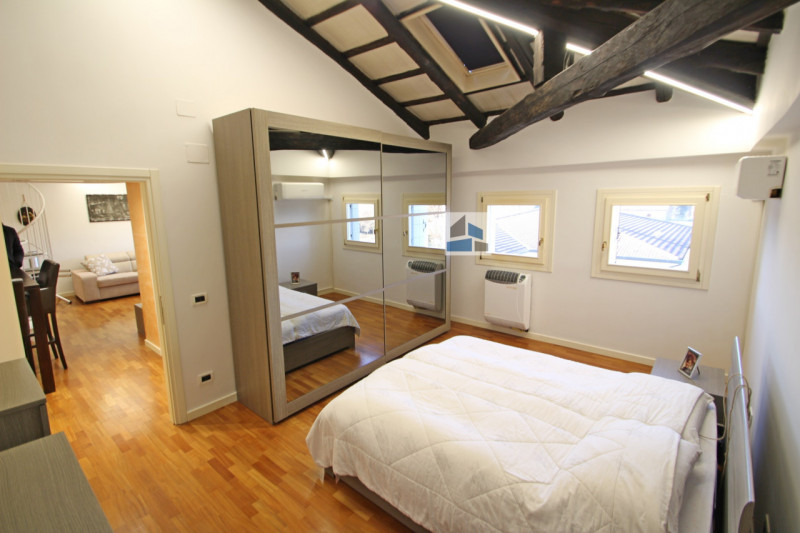 SAN DONO - Posizionato in centro paese, proponiamo elegante appartamento al secondo piano, dispon...