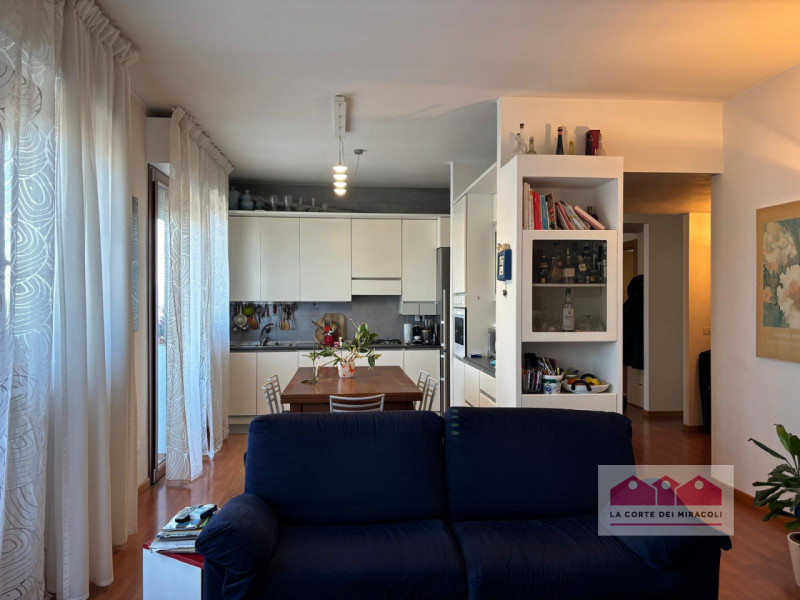 COSTABISSARA: APPARTAMENTO COMPLETAMENTE RISTRUTTURATO CON VISTA APERTA, AMBIENTI LUMINOSI, CAMIN...