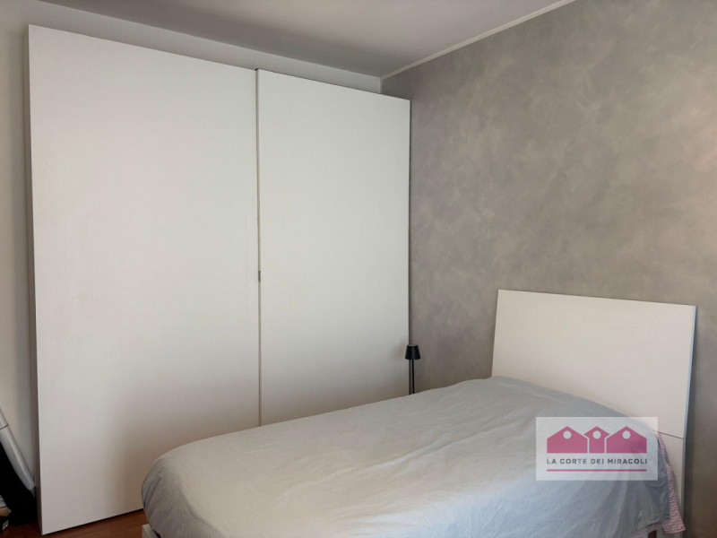 COSTABISSARA: APPARTAMENTO COMPLETAMENTE RISTRUTTURATO CON VISTA APERTA, AMBIENTI LUMINOSI, CAMIN...