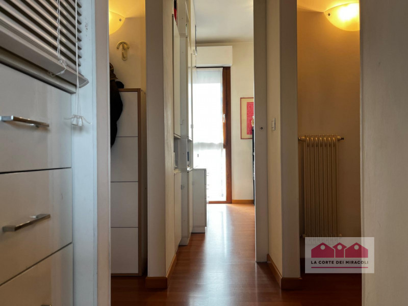 COSTABISSARA: APPARTAMENTO COMPLETAMENTE RISTRUTTURATO CON VISTA APERTA, AMBIENTI LUMINOSI, CAMIN...