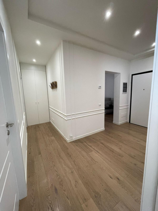 VILLAGGIO MONTE GRAPPA

Inserito in una zona comoda a tutti i principali servizi della città.

DE...