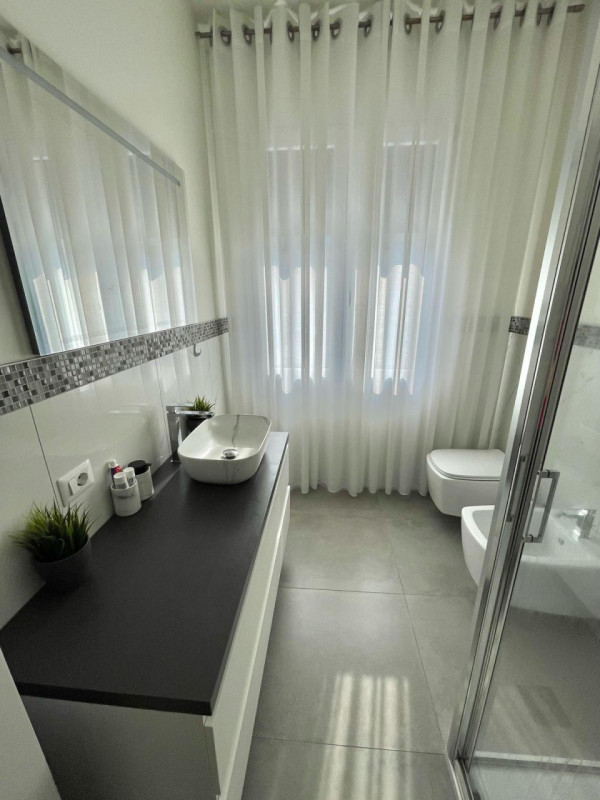 VILLAGGIO MONTE GRAPPA

Inserito in una zona comoda a tutti i principali servizi della città.

DE...