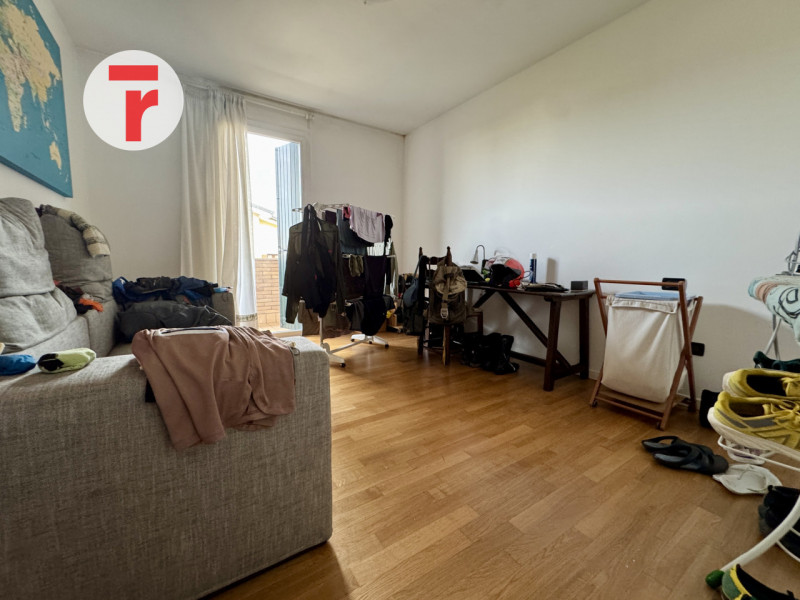 VIGONZA - Loc.Peraga - Su condominio edificato nel 2010. Primo ed ultimo piano su due livelli int...