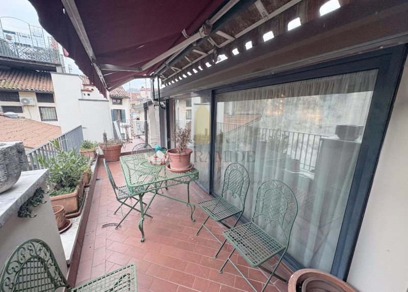 PADOVA – ZONA SANTO | APPARTAMENTO DUPLEX CON TERRAZZO PANORAMICO

Nel cuore del centro storico d...