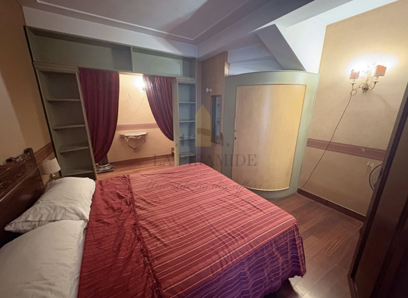 PADOVA – ZONA SANTO | APPARTAMENTO DUPLEX CON TERRAZZO PANORAMICO

Nel cuore del centro storico d...