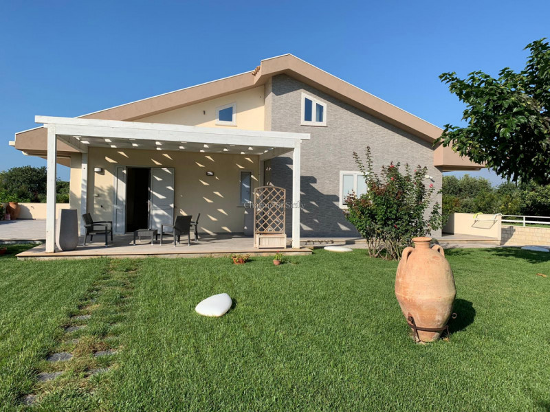 casa indipendente in vendita a Modica in zona Sacro Cuore