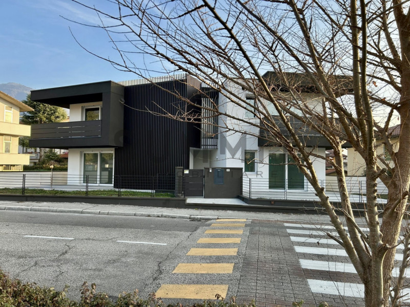 SCHIO - SS. TRINITA': bellissima VILLA BIFAMILIARE di nuova costruzione sviluppata tutta su un pi...