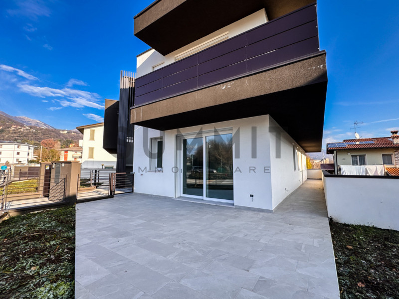 SCHIO - SS. TRINITA': bellissima VILLA BIFAMILIARE di nuova costruzione sviluppata tutta su un pi...