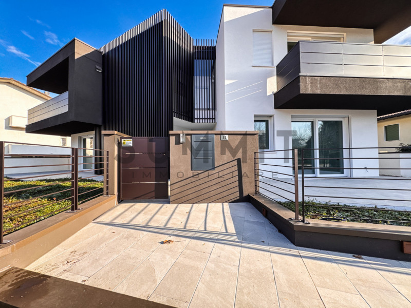 SCHIO - SS. TRINITA': bellissima VILLA BIFAMILIARE di nuova costruzione sviluppata tutta su un pi...