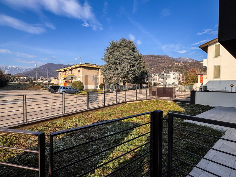 SCHIO - SS. TRINITA': bellissima VILLA BIFAMILIARE di nuova costruzione sviluppata tutta su un pi...