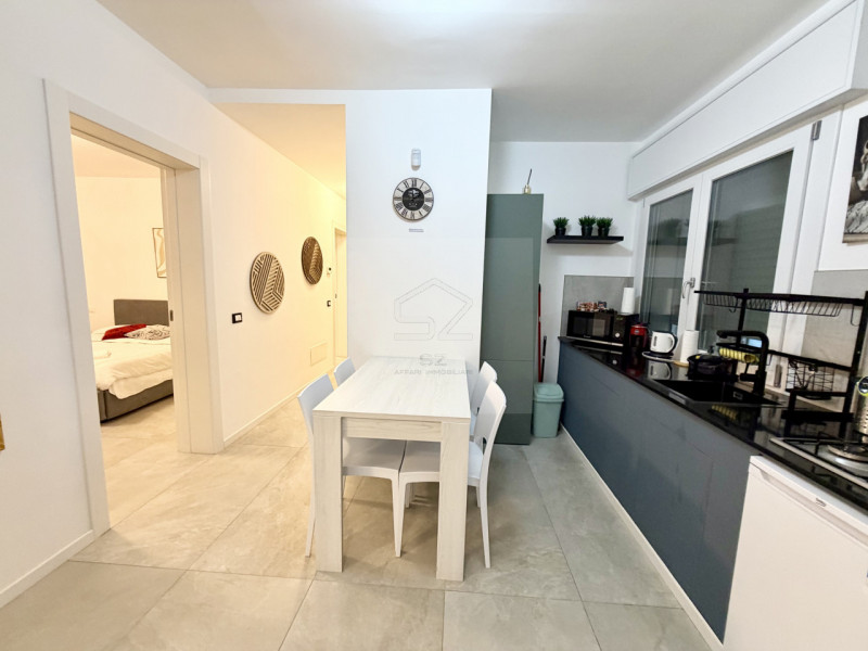 VICENZA CENTRO - ZONA UNIVERSITARIA 

 Appartamento in sole 2 unità, senza spese condominiali, 4 ...