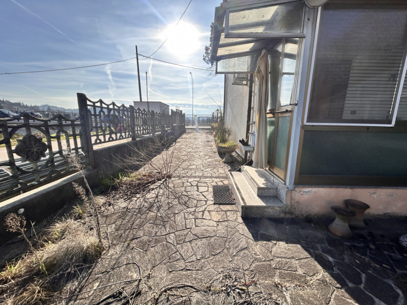 Nel cuore del quartiere Ferrovieri, quartiere residenziale comodo a tutti i principali servizi co...