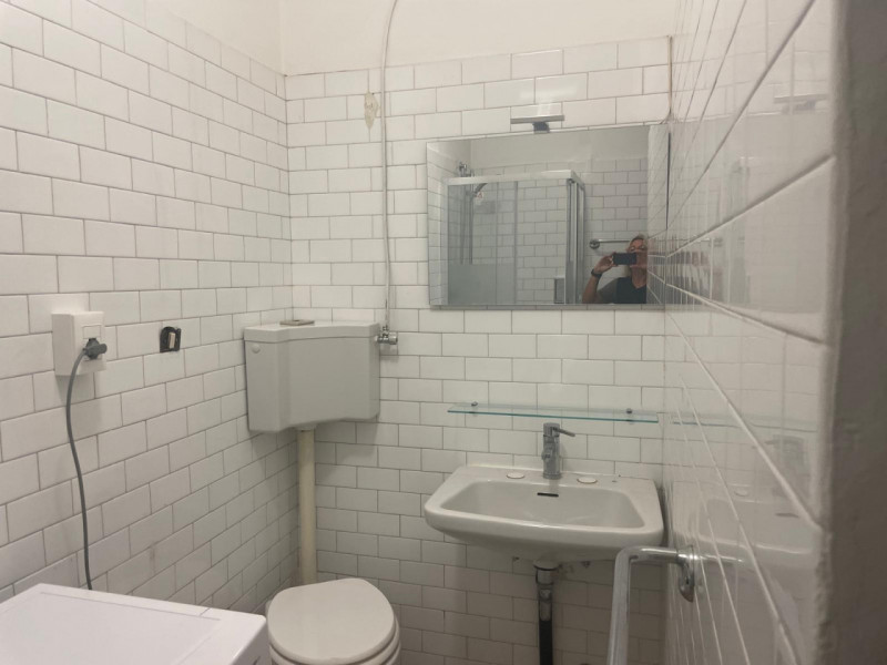 Laterare di via Sorio, via Peschiera Appartamento ultimo piano con ascensore Ingresso salone cuci...