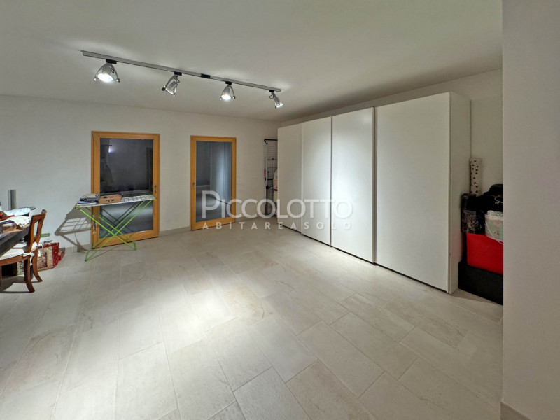 Rif. V5445 - A soli 10 minuti da Bassano del Grappa, stupenda villa in vendita in piacevole conte...