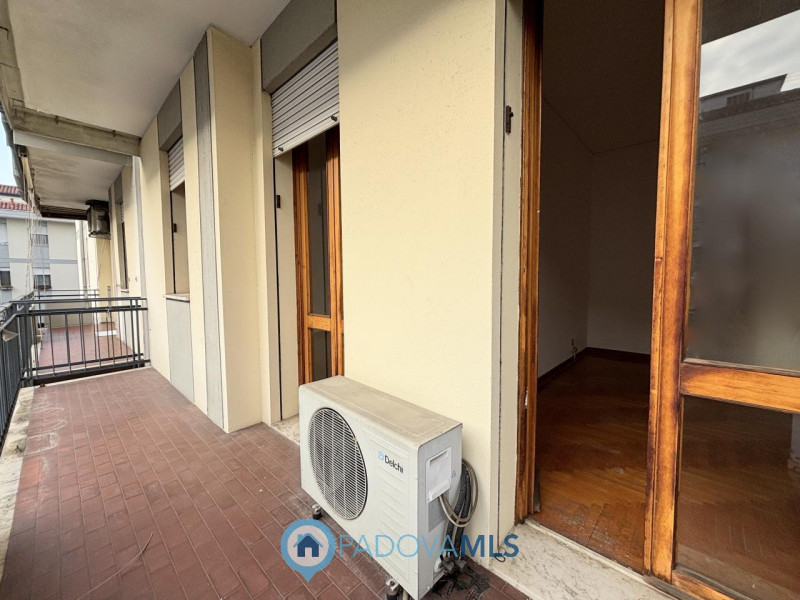 Immobile in esclusiva al Gruppo Padova MLS In bella posizione residenziale, proponiamo appartamen...