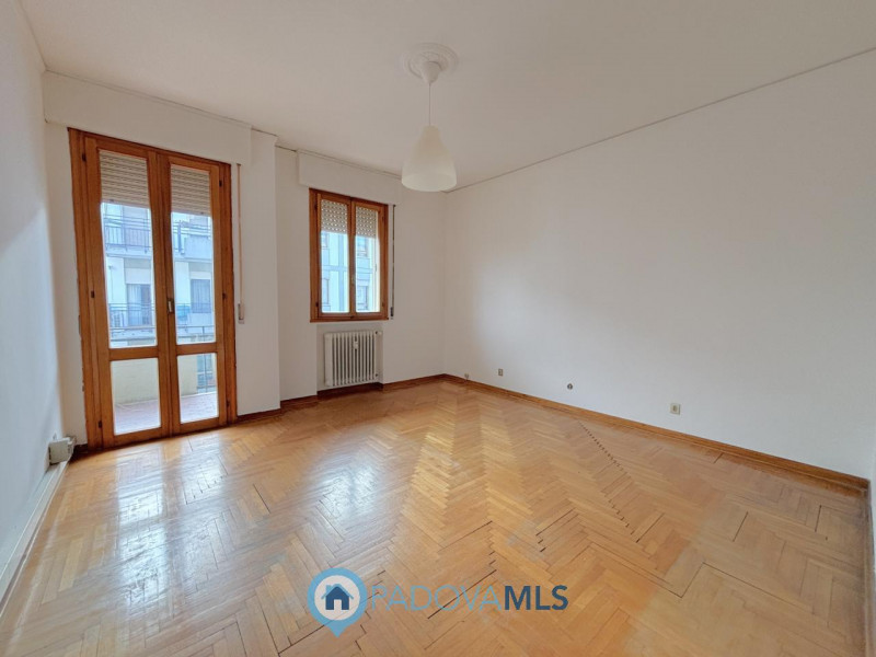 Immobile in esclusiva al Gruppo Padova MLS In bella posizione residenziale, proponiamo appartamen...