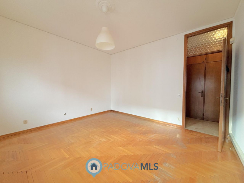 Immobile in esclusiva al Gruppo Padova MLS In bella posizione residenziale, proponiamo appartamen...