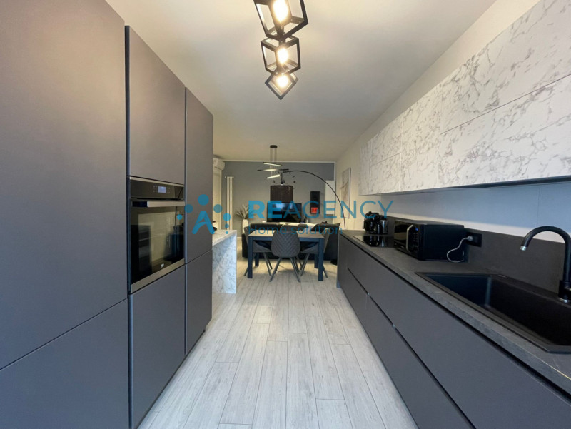 In una delle zone più richieste di Altavilla Vicentina, proponiamo in vendita un raffinato appart...