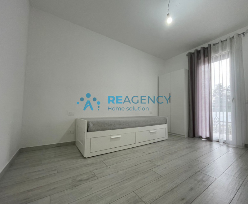 In una delle zone più richieste di Altavilla Vicentina, proponiamo in vendita un raffinato appart...