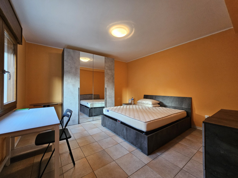 APD450 - Madonna Pellegrina: Situato nel cuore del quartiere, questo affascinante appartamento di...