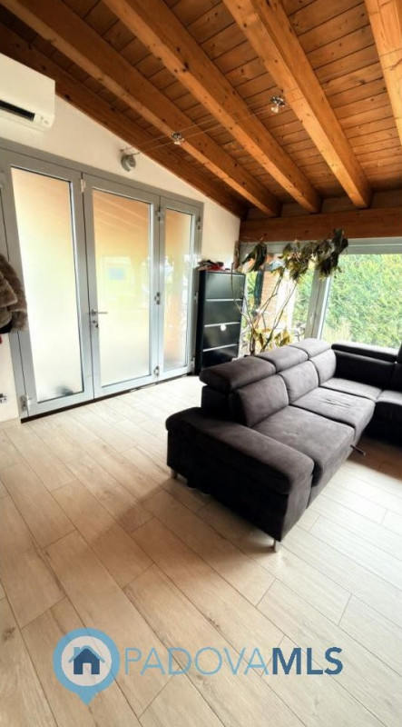 Immobile in esclusiva al Gruppo Padova MLS
BAGNOLI DI SOPRA:
Una posizione ideale per chi cerca s...