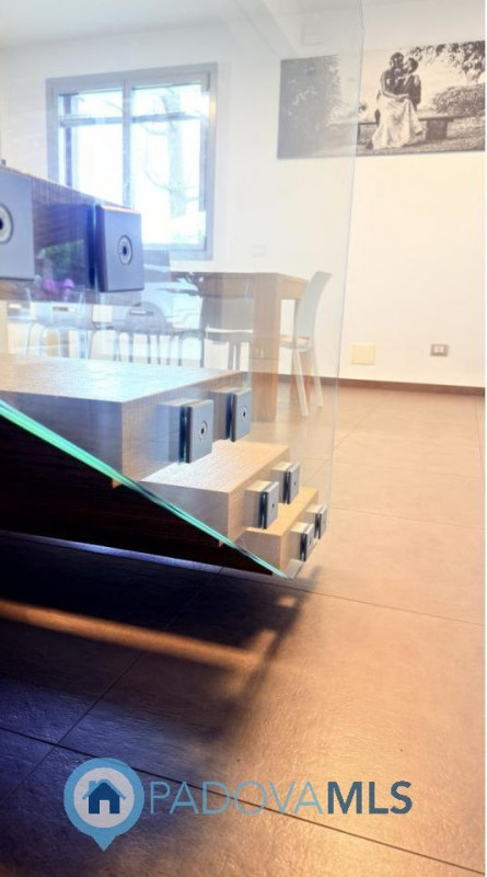 Immobile in esclusiva al Gruppo Padova MLS
BAGNOLI DI SOPRA:
Una posizione ideale per chi cerca s...