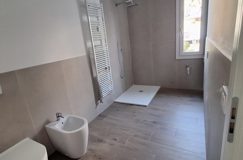 (Per INFO Cristina 3389226442) A Padova, in una laterale di via Beato Pellegrino, sito in palazzi...