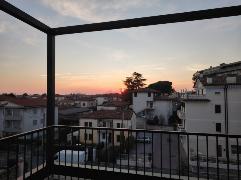 Ultimo attico disponibile! Splendido, con tutti i comfort possibili. Luminoso, curati e ben proge...